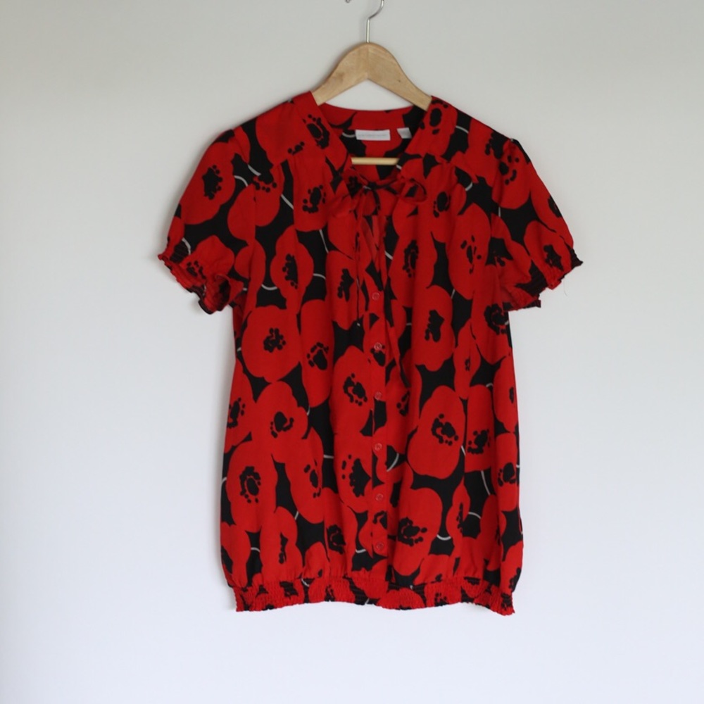 Tie front button down red black blouse